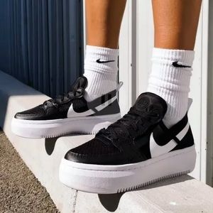 Women’s Court Vision Alta Shoes